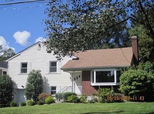 63 Old Orchard Rd, New Rochelle, NY 10804