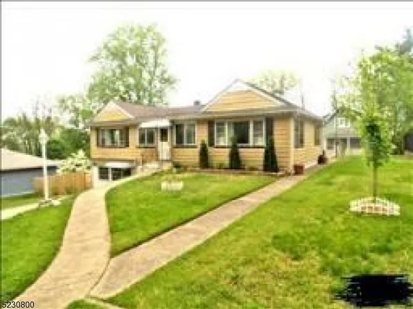 90 N 13Th St, Hawthorne Boro, NJ 07506