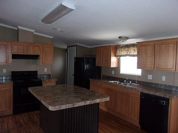 2nd image of 138 Lone Pine Dr