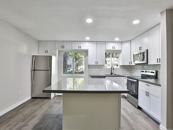 4th image of 675 Grand Fir Ave #2