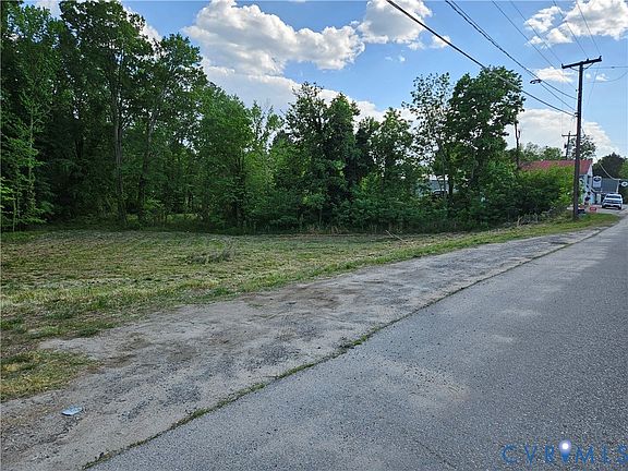 3rd image of Goodes Bridge Rd