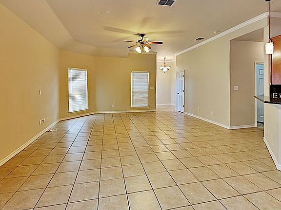 3rd image of 6826 Island Park Ct