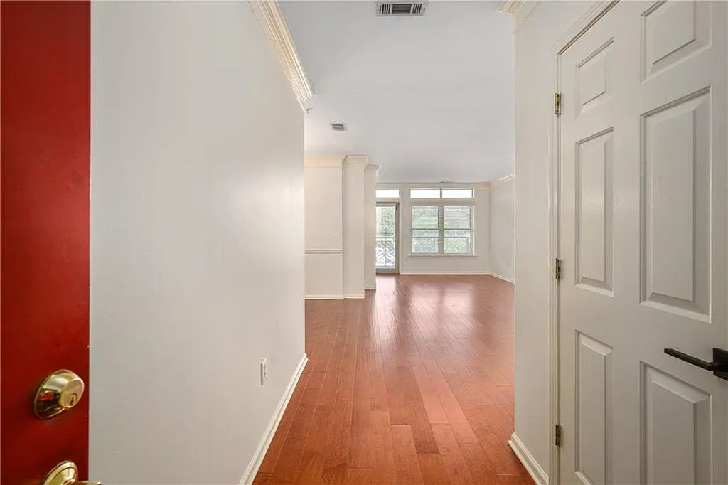 2 bed, 2.0 bath, 1386 sqft, $2,800 — Photo 3