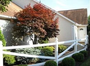 2095 Meadow Gate, Akron, OH 44313