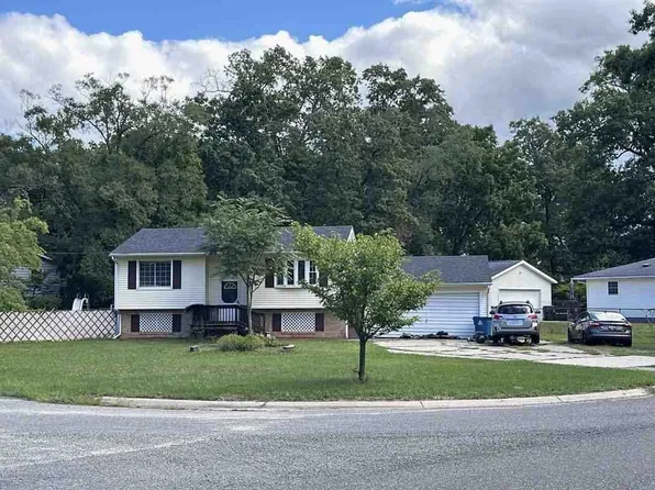 3942 Hall Rd, Muskegon, MI 49442