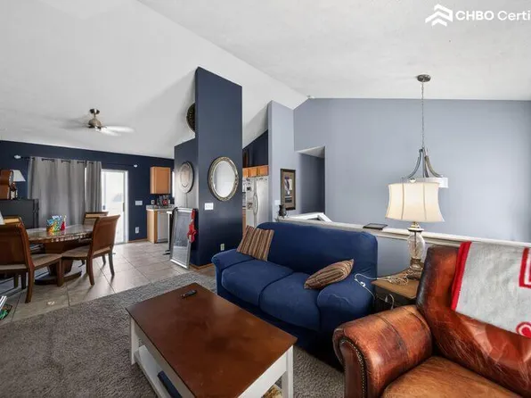 16450 Patrick Ave, Omaha, NE 68116