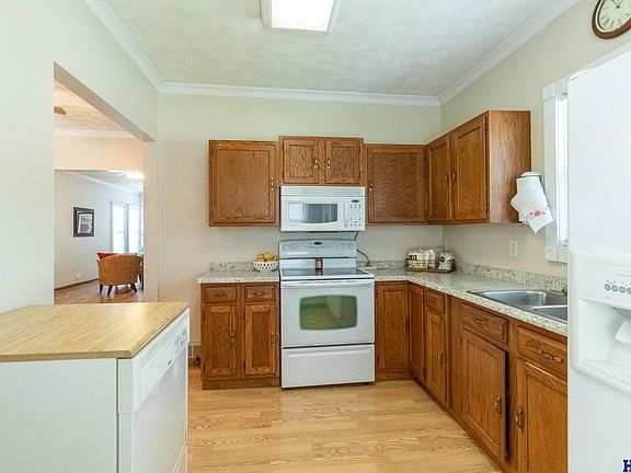 3rd image of 442 N 10th St