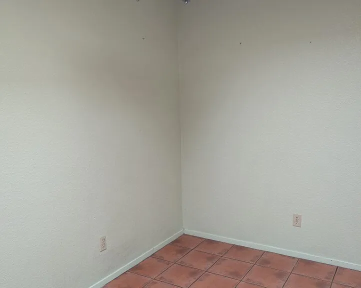 3078 N Cherry Ave — Photo 6