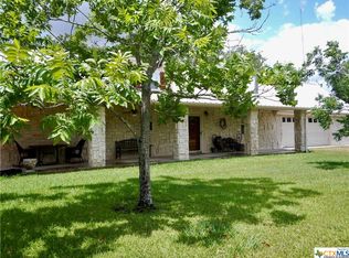 2262 Fannin Rd, Victoria, TX 77905