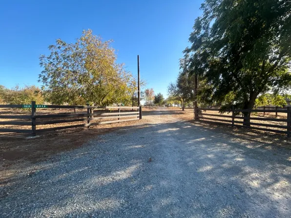 9839 Whalen Rd, Valley Springs, CA 95252