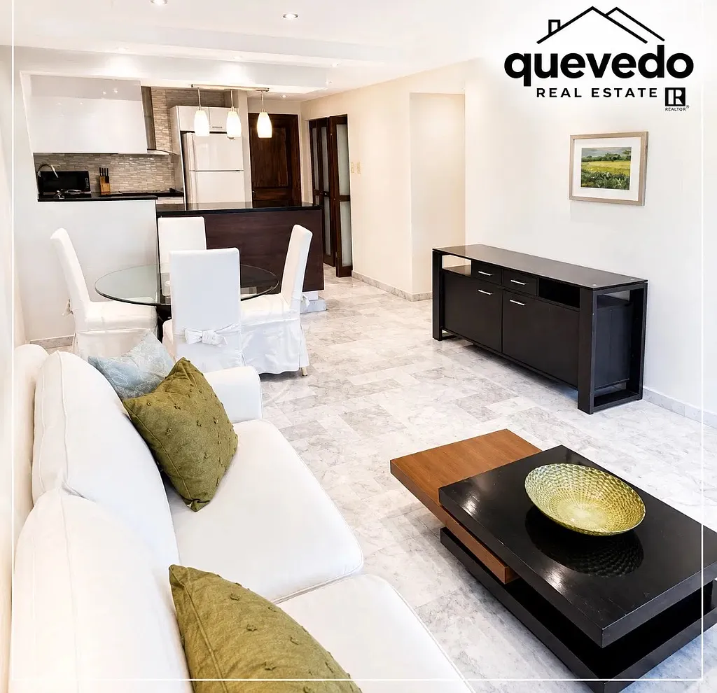 2 bed, 1.0 bath, 2000 sqft, $2,350 — Photo 2