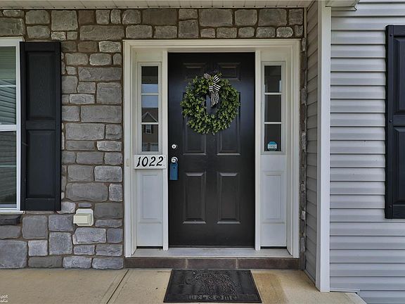 2nd image of 1022 Owen Pl