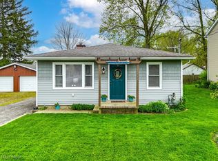 17519 Denver Dr, Lake Milton, OH 44429