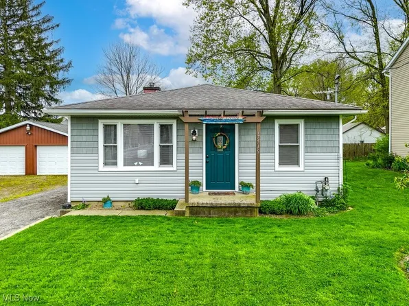 17519 Denver Dr, Lake Milton, OH 44429