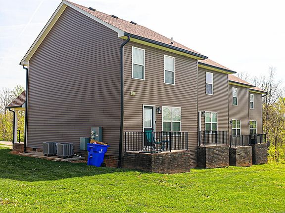2nd image of 195 Creekwood Ave