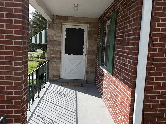 4th image of 2548 Losantiville Ave #1