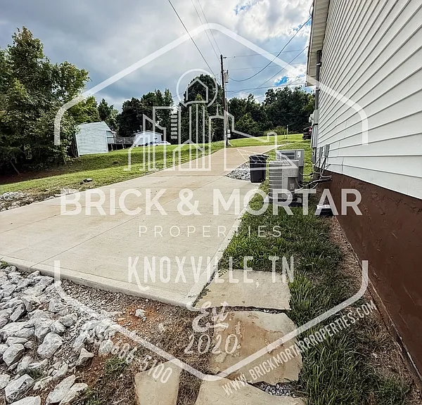 1731 Lively Rd — Photo 36