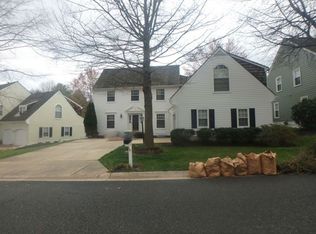 220 Midsummer Cir, Gaithersburg, MD 20878