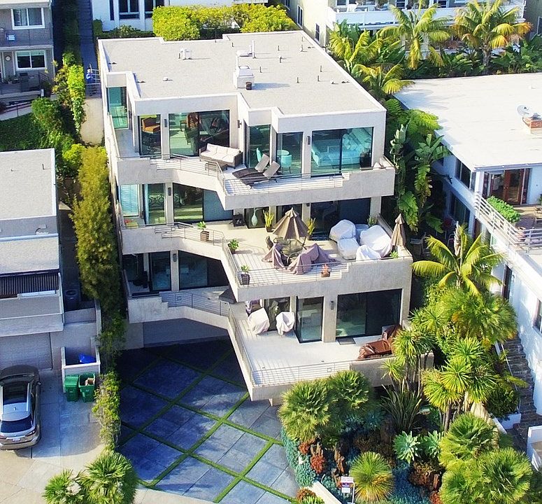 1st image of 150 Cliff Dr
