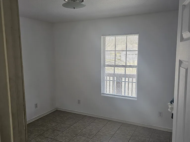 234 Adcock Rd #G — Photo 8