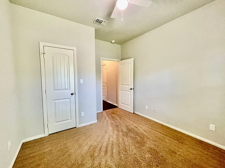 3115 N Hickory St — Photo 12