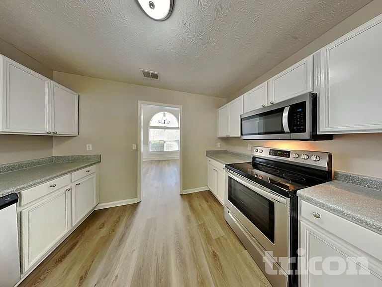 210 Shenandoah Dr — Photo 4
