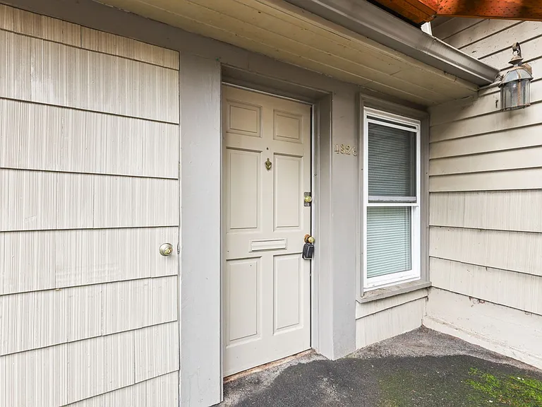 4320-4328 NE Maywood Pl — Photo 19