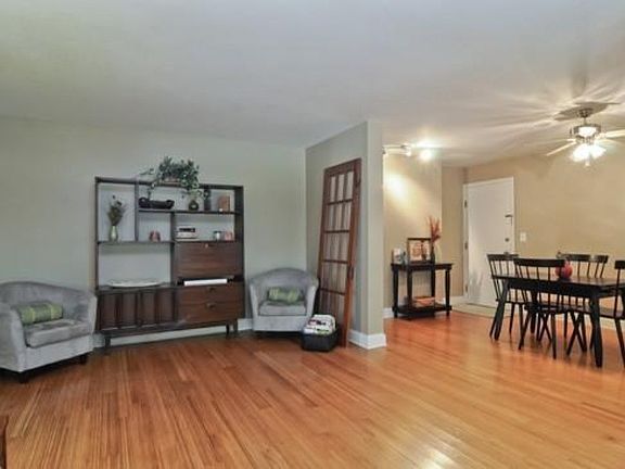 3rd image of 322 N Carter St Unit 101