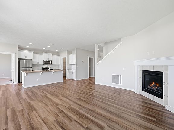 4th image of 8411 N Summerhill Ln