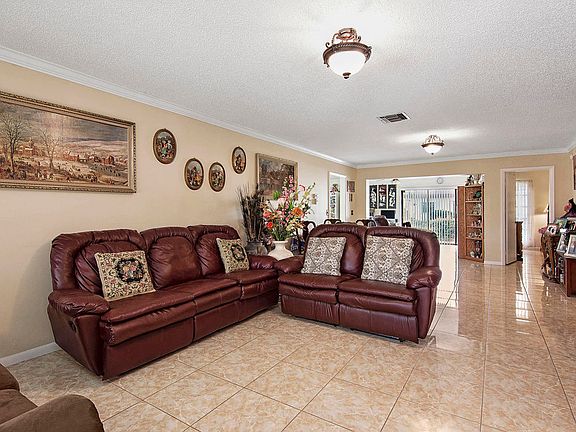 3rd image of 6224 Red Cedar Cir