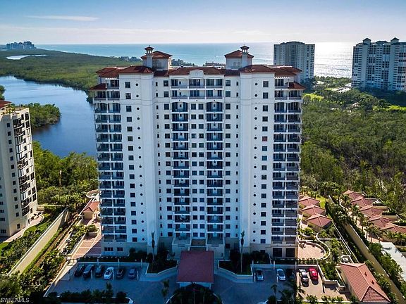 3rd image of 8960 Bay Colony Dr 402 #402