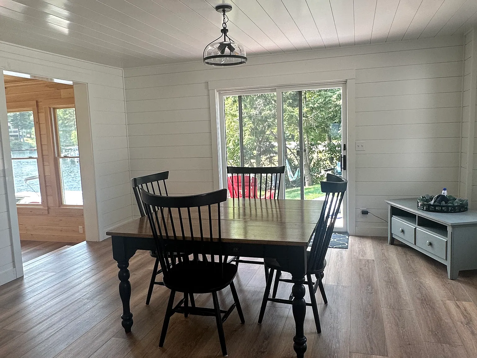 2 bed, 1756 sqft, $2,200 — Photo 2