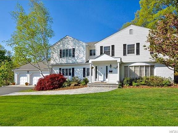 2nd image of 10 Sturbridge Pl