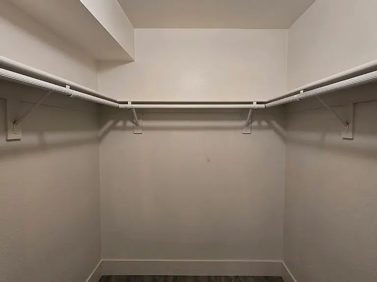 3233 Stanford Ave — Photo 24