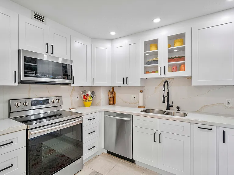 1900 S Ocean Blvd #1E — Photo 8