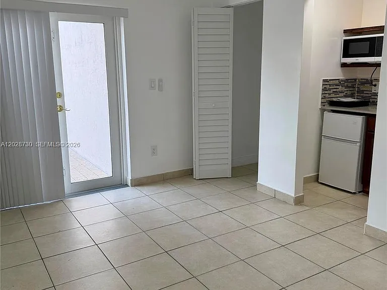 19763 SW 124th Ave #1 — Photo 5