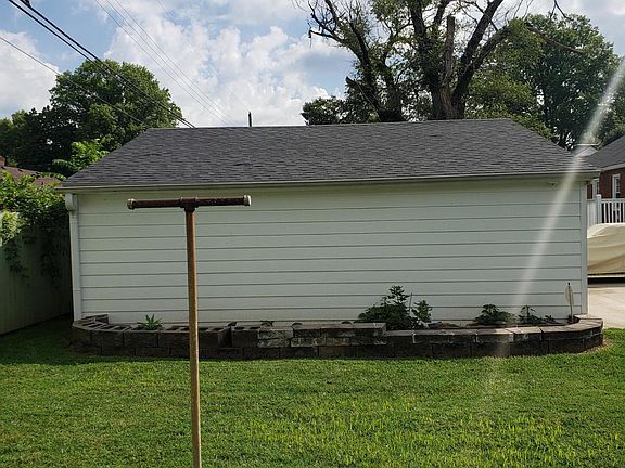 5th image of 2515 Wendell Ave