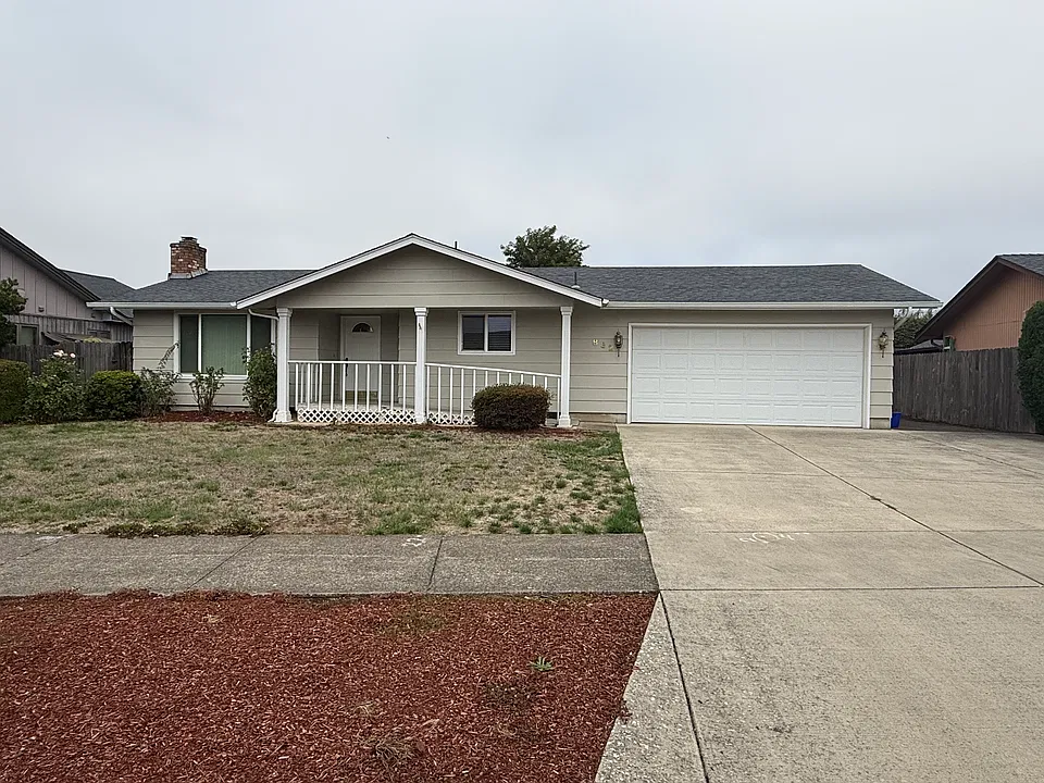 882 Northridge Ave