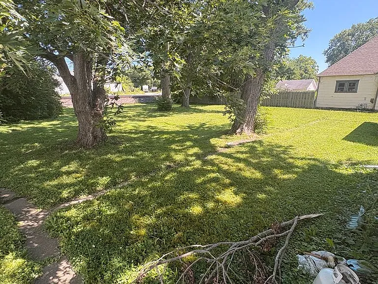 9008-9012 W Cornbread Rd — Photo 9
