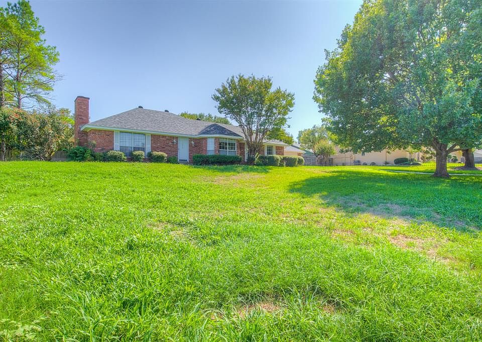 1st image of 1015 W Westhill Dr