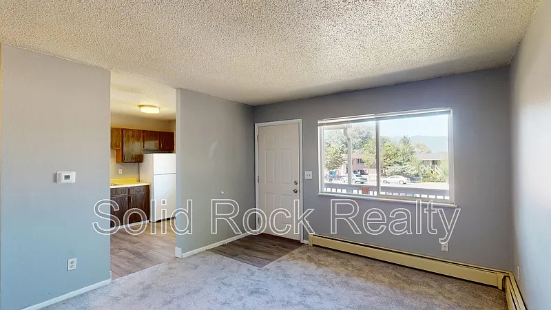 1 bed, 1.0 bath, 475 sqft, $750 — Photo 2