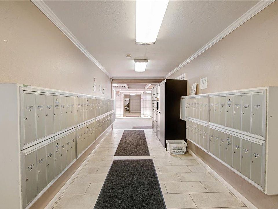 1st image of 2801 Summit St #1B-1Ba
