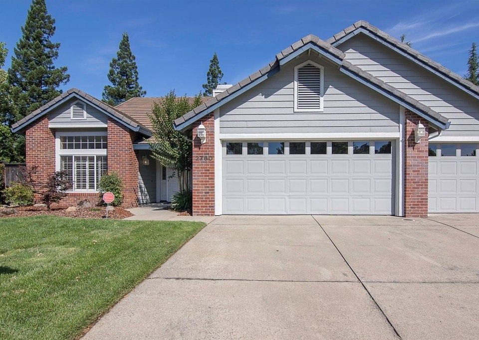1st image of 2760 Courtside Dr