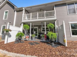 1721 Robinwood Rd, Gastonia, NC 28054