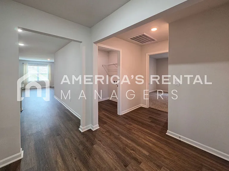 1508 Heritage Cir SE — Photo 14