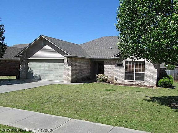 2nd image of 1928 Plum Creek Ln E
