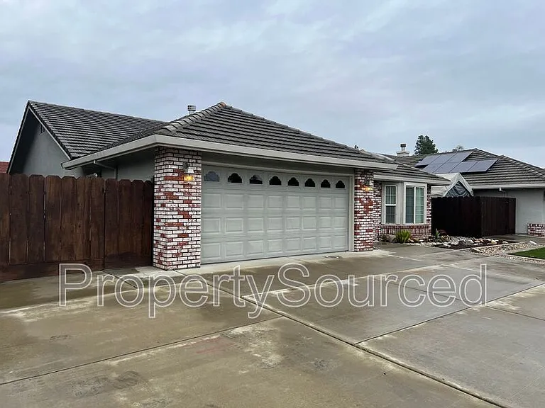 1769 Nehemiah Dr — Photo 2