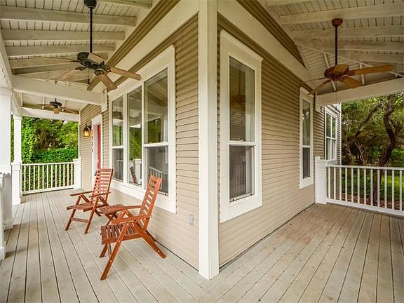 5th image of 3904 Lago Vista Dr