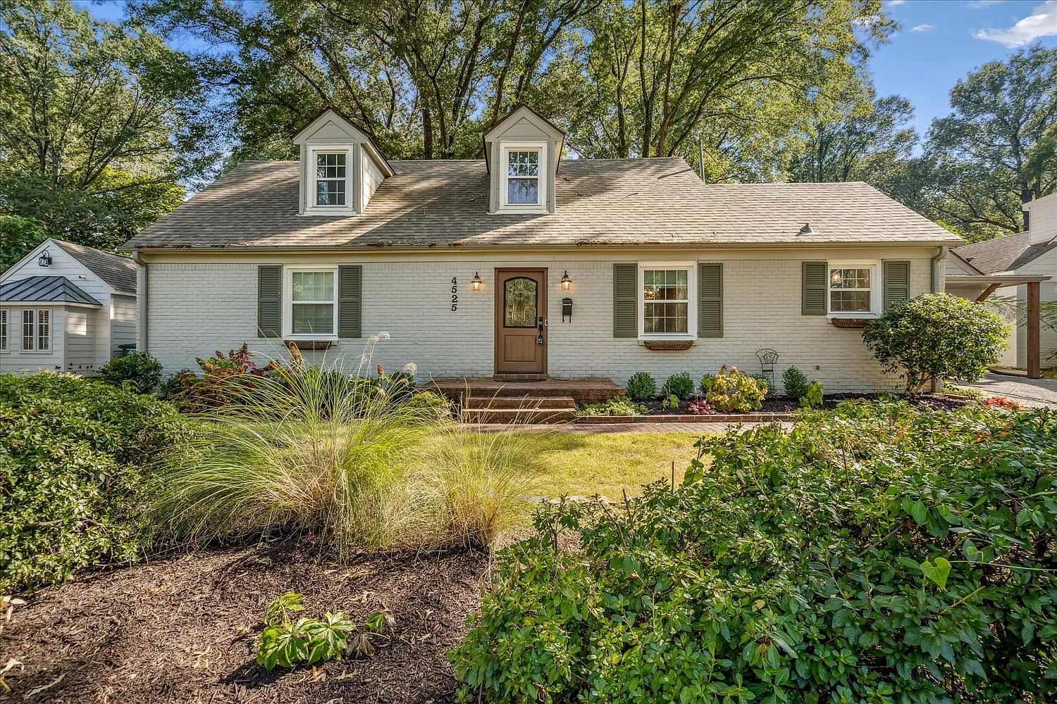4 bed, 3260 sqft, $3,400 — Photo 3