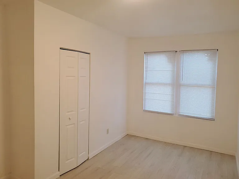 6040 Ogontz Ave — Photo 15
